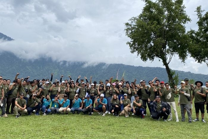 Team Building dan Trekking di Danau Buyan